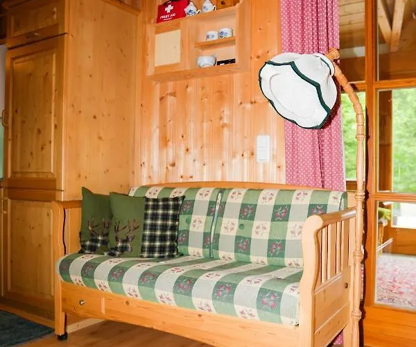 Haus Zirbennest بيت للعطل Zlem