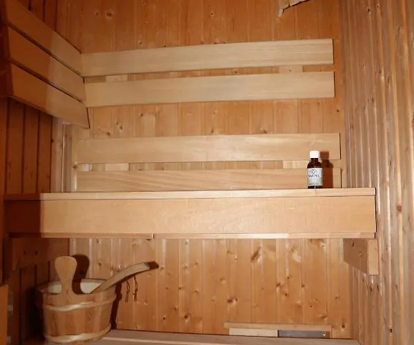 Haus Zirbennest بيت للعطل *